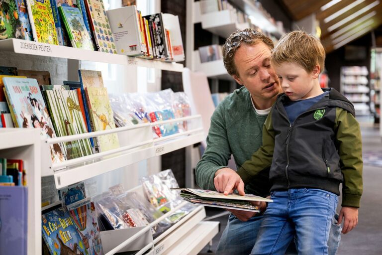 Voorlees- en knutselfeest — familie-kids in Breda